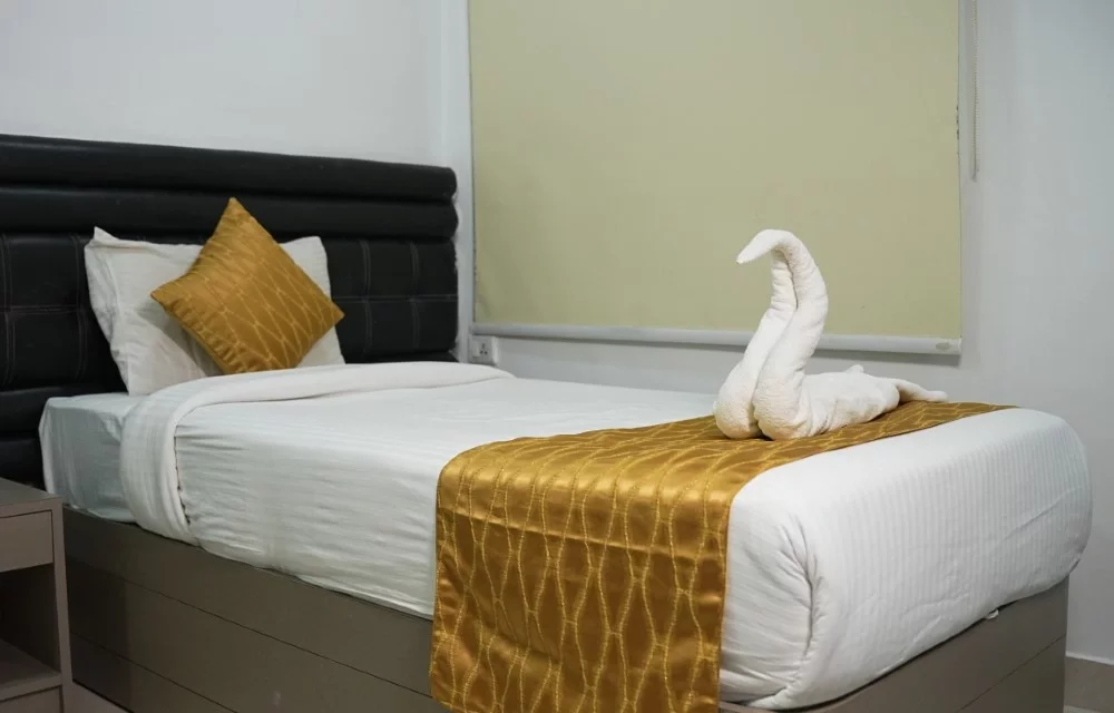 La Riviera Suites